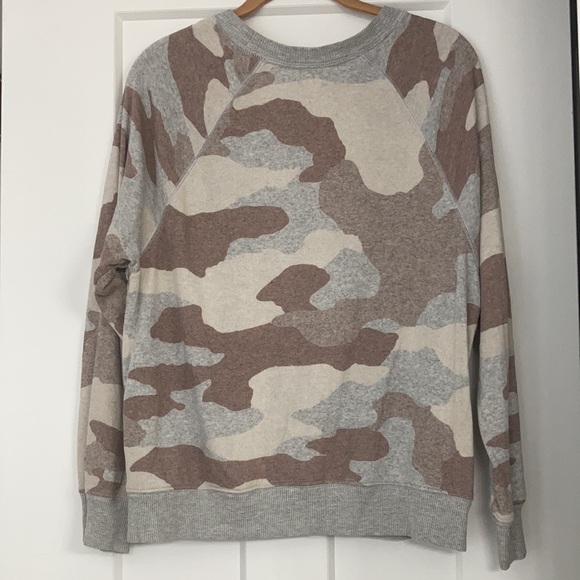Aerie camo sweatshirt - Picture 2 of 4